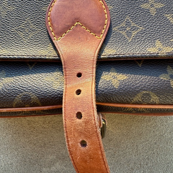 Louis Vuitton Cartouchiere MM - Picture 5 of 8